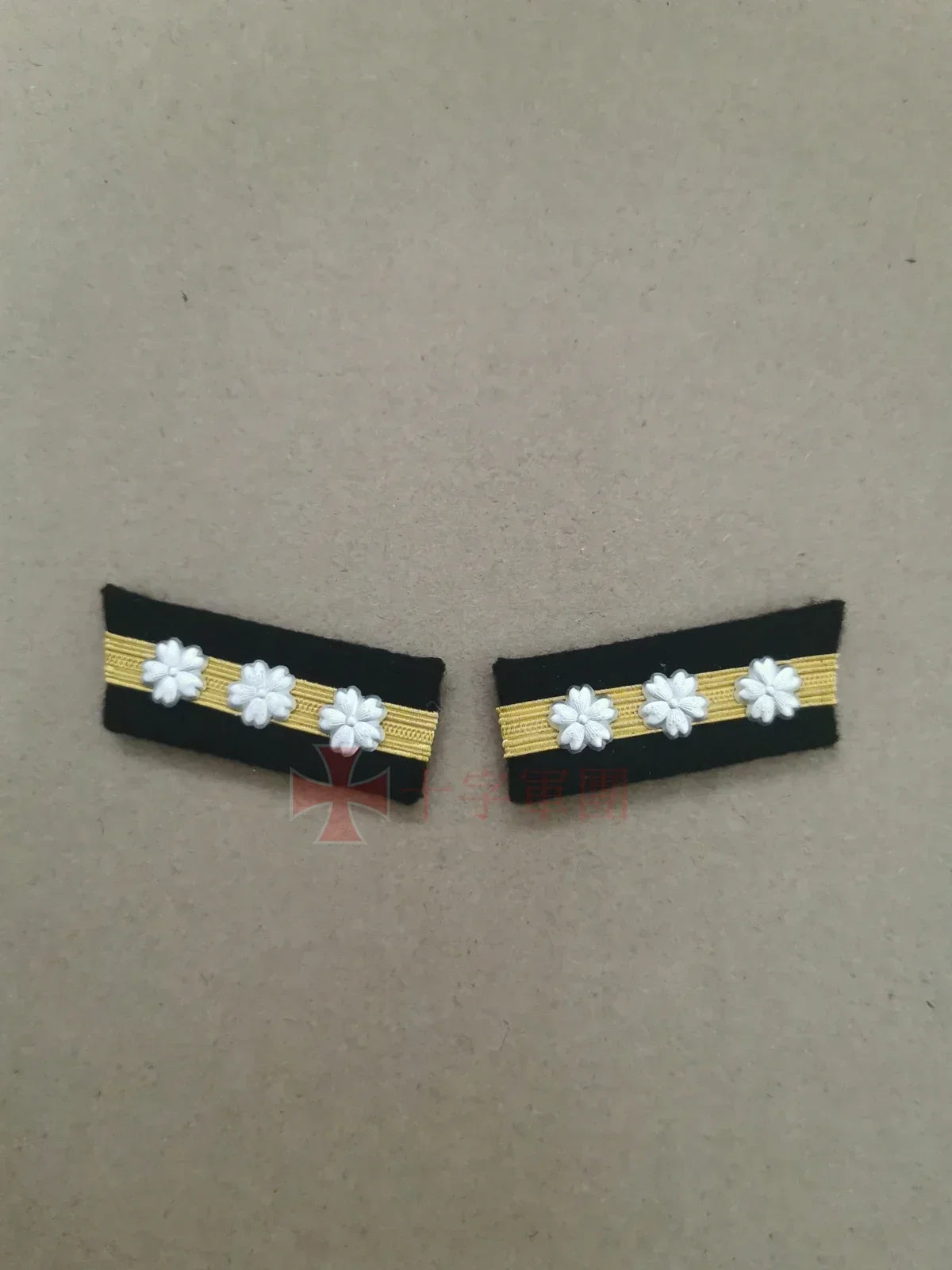 Reproduction WW2- Imperial Japanese Navy Uniform Collar Rank Insignia